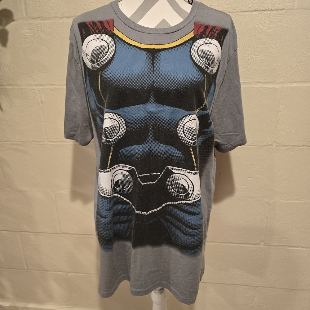 Marvel THOR  Avengers Assemble with Cape design T-Shirt MENS Size XL